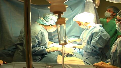 Tratamiento con &aacute;cido hialur&oacute;nico