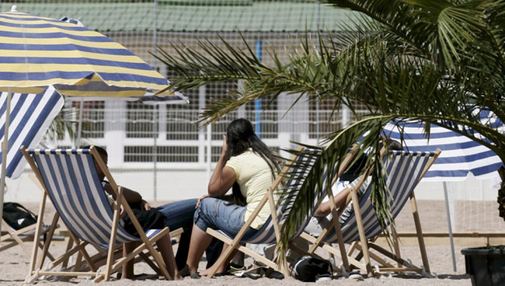 Veraneantes en la playa