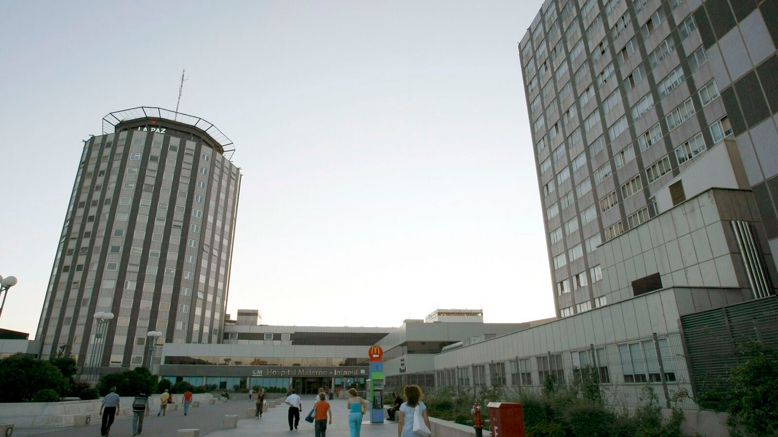 La Paz y el Clínic, los hospitales públicos con mayor reputación de España