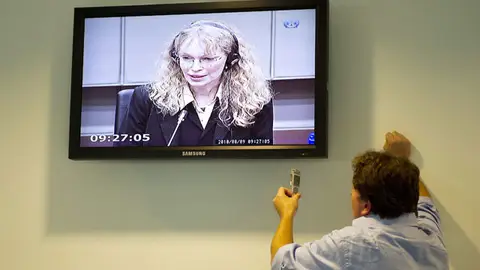 Mia Farrow declara en La Haya Mia Farrow declara en La Haya