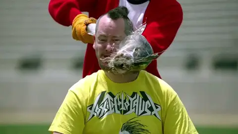 tráiler de 'Jackass 3D' tráiler de 'Jackass 3D'
