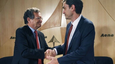 Controladores y AENA firman un acuerdo base que garantiza la paz social