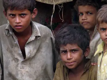 Los niños de Pakistán, en peligro Los niños de Pakistán, en peligro