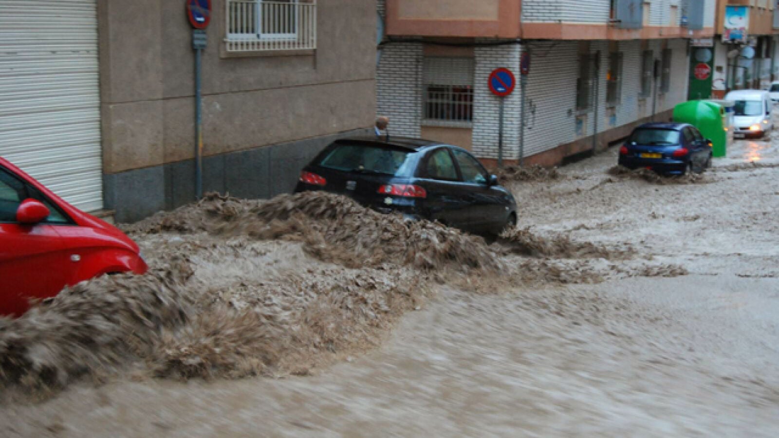 Llueve con intensidad en Murcia y la Comunidad Valenciana
