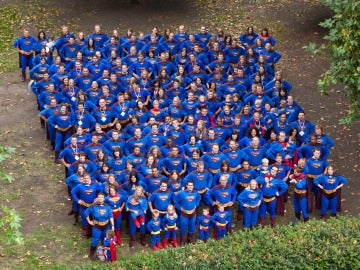 180 supermans se concentran en Londres