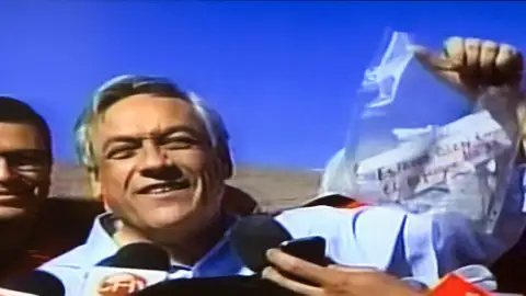 Piñera con el mensaje de los mineros Piñera con el mensaje de los mineros