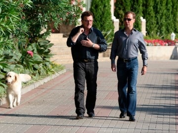 Medvedev y Bono paseando