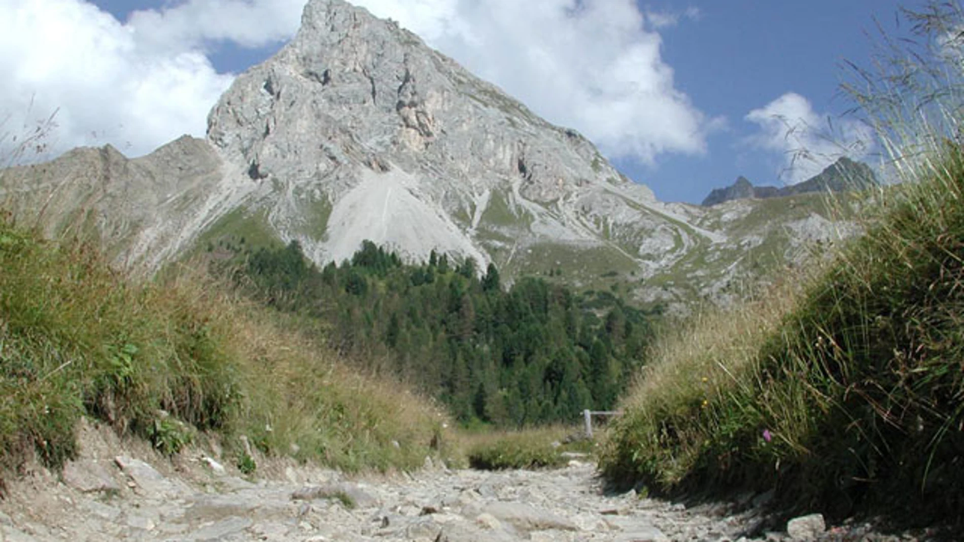 Valle di Fassa, al noroeste de Italia Valle di Fassa, al noroeste de Italia