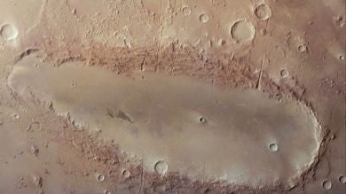 La NASA investiga la aparición de un cráter en Marte