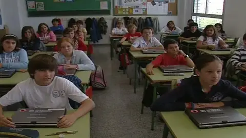 Los niños cada día más 'conectados' Los niños cada día más 'conectados'