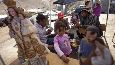 Familiares de los mineros atrapados Familiares de los mineros atrapados