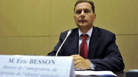 Eric Besson, ministro de Inmigraci&oacute;n franc&eacute;s
