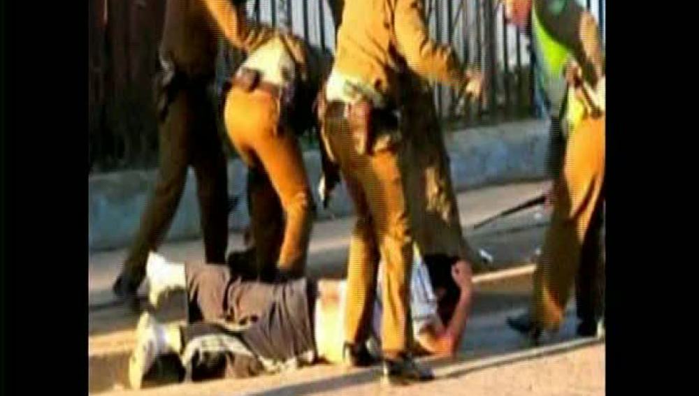 Paliza a un joven en Chile