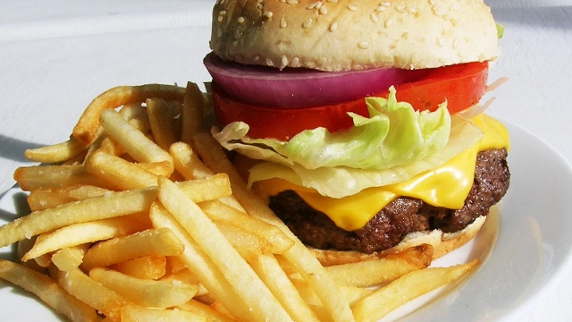 Hamburguesa con patatas Hamburguesa con patatas