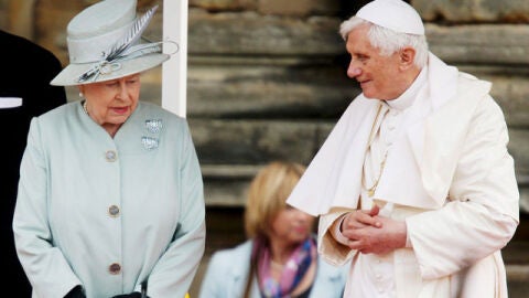 El Papa, con Isabel II