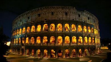 El Coliseo de Roma 'arde' creativamente