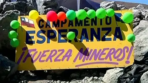 Cartel para animar a los mineros chilenos Cartel para animar a los mineros chilenos