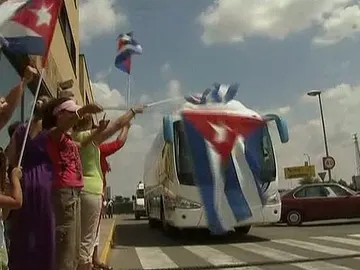 Uno de los ex presos cubanos se va a EEUU Uno de los ex presos cubanos se va a EEUU
