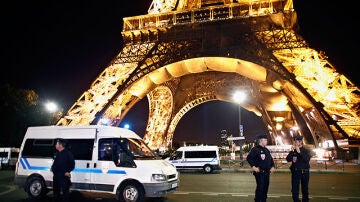 Evacuada la Torre Eiffel