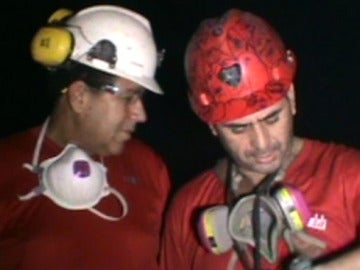 Los mineros chilenos reanudan el trabajo