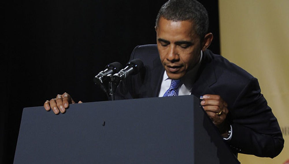 Obama observa que el escudo se ha caído