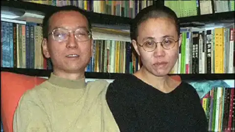 Liu y su esposa Liu y su esposa