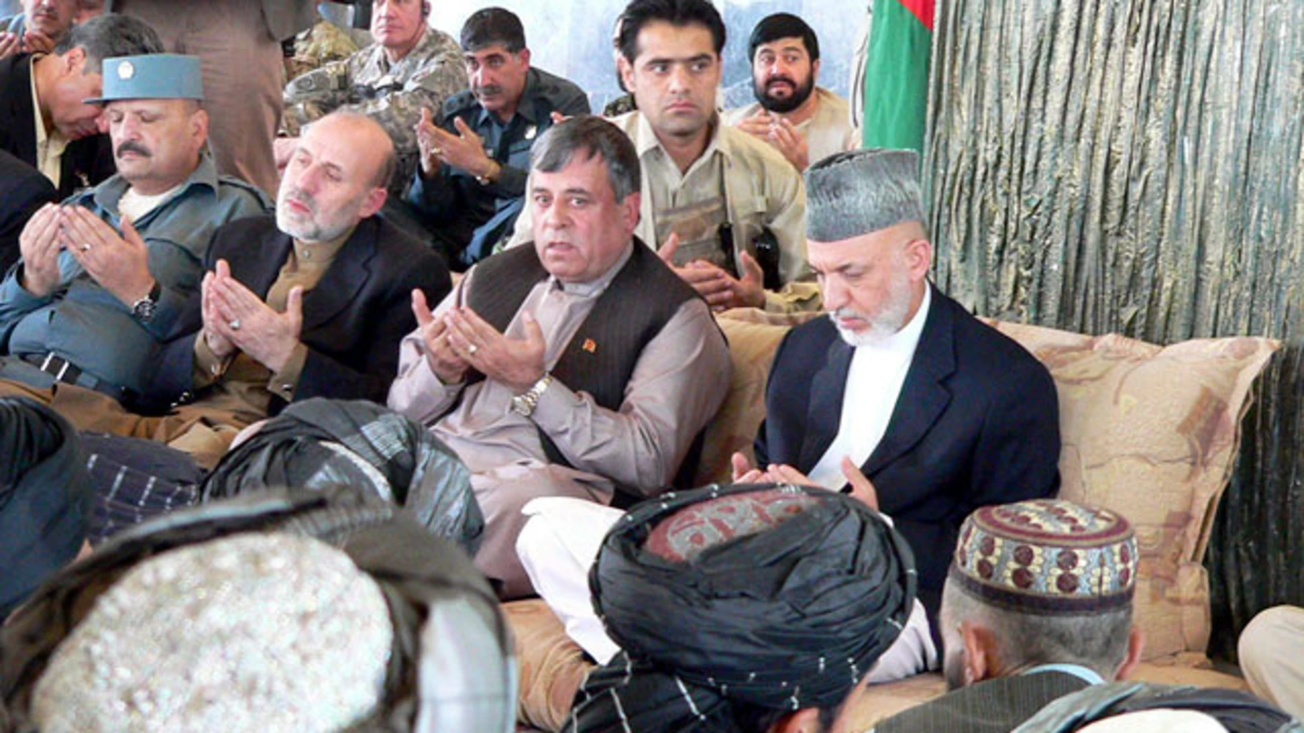 Hamid Karzai, en una conferencia de prensa Hamid Karzai, en una conferencia de prensa