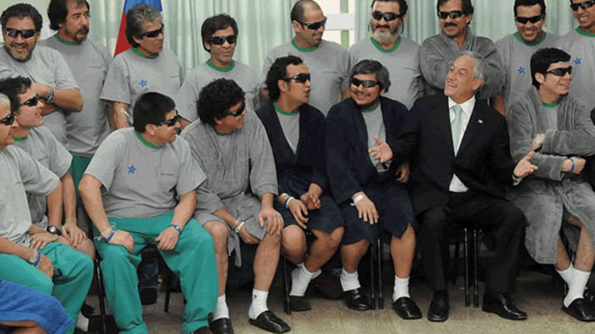 Los mineros de Chile, en el hospital