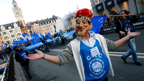 Sarkozy pretende asegurar el suministro de combustible Sarkozy pretende asegurar el suministro de combustible