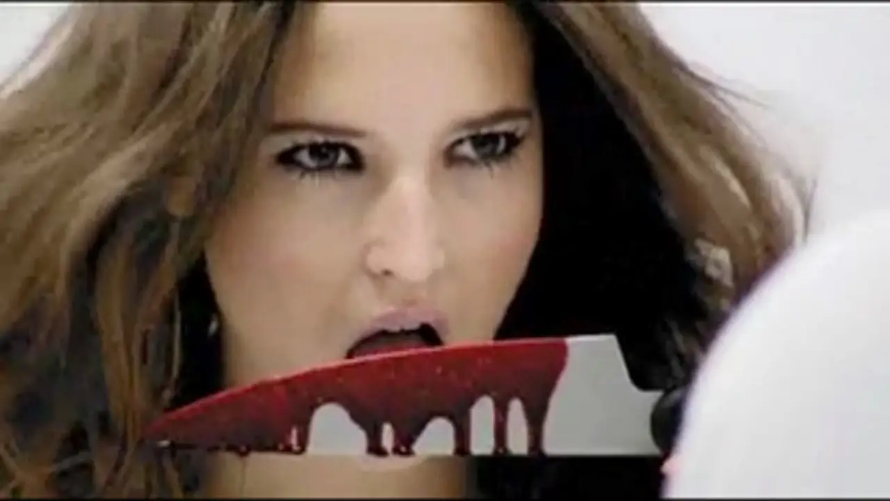 Ana Fernández, divina de la muerte