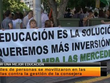 Padres, profesores y alumnos claman por una educación pública de calidad