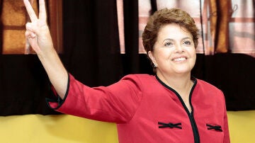 Dilma Rousseff, la candidata de Lula, gana las elecciones