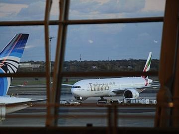 El avión sospechoso, en el JFK