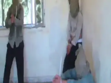 Vídeo con humillaciones a presos iraquíes Vídeo con humillaciones a presos iraquíes