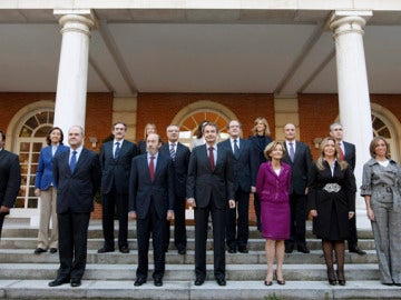 Foto de familia de los nuevos ministros