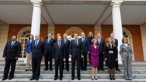 Foto de familia de los nuevos ministros