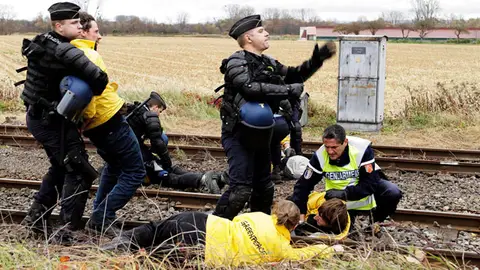 Antinucleares se manifiestan en Alemania Antinucleares se manifiestan en Alemania