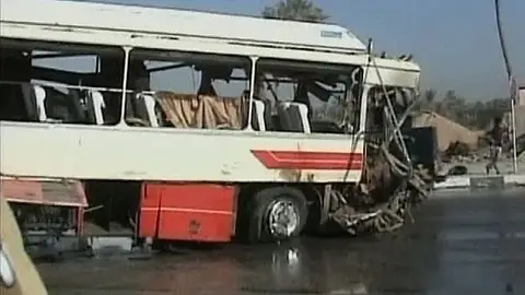 Estado del autobús tras la explosión Estado del autobús tras la explosión