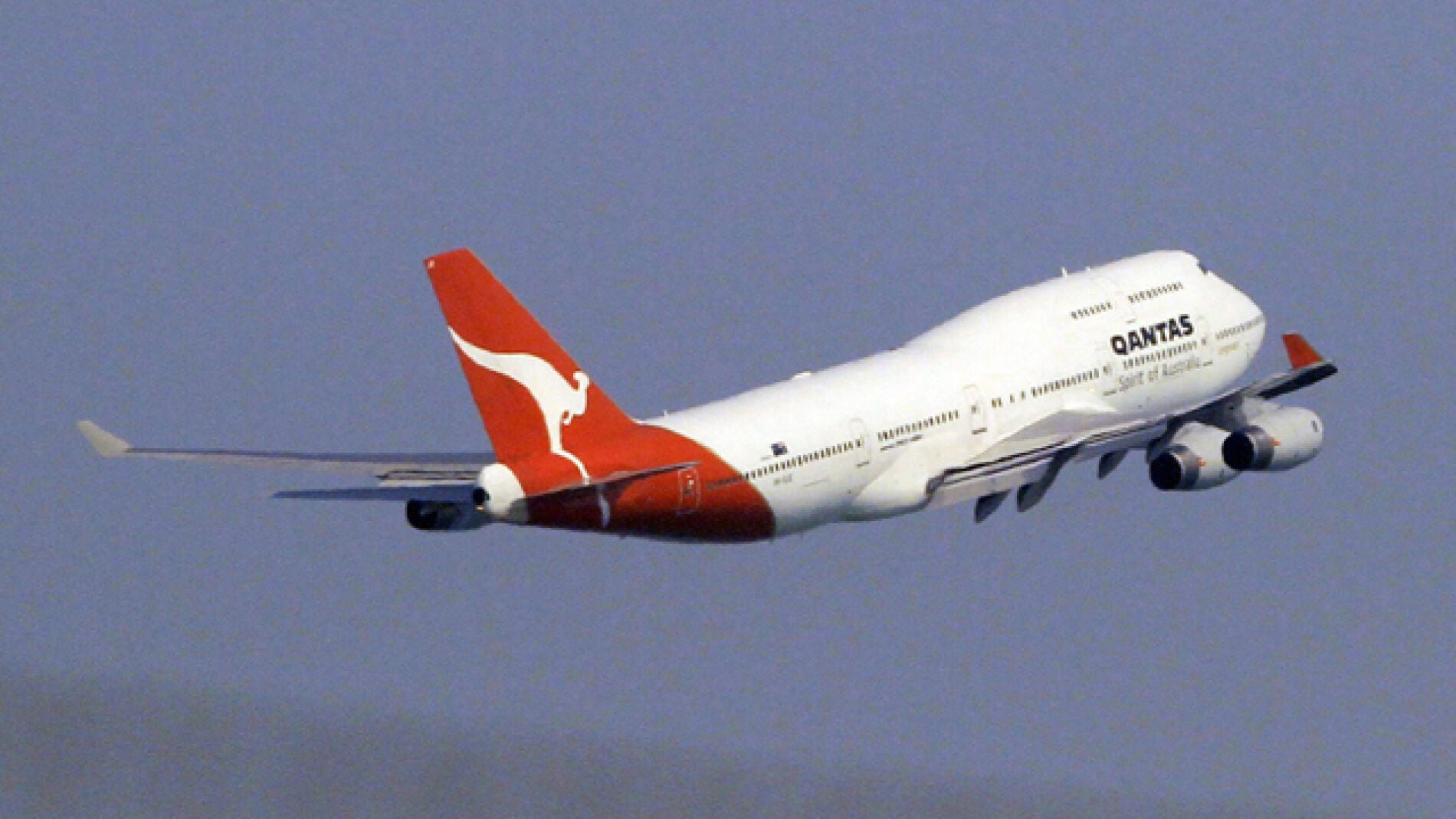 Un avi&oacute;n de la aerol&iacute;nea Qantas
