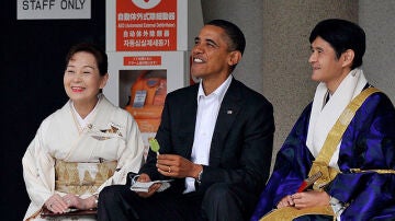 Obama disfruta un polo de té verde
