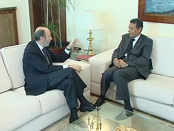 Rubalcaba junto al ministro del Interior marroquí Rubalcaba junto al ministro del Interior marroquí