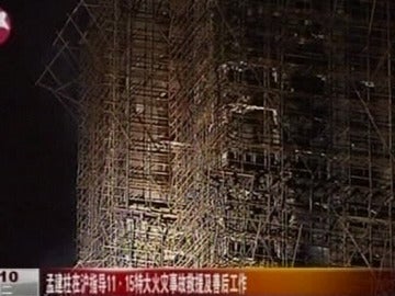 Incendio de un rascacielos en Shangai