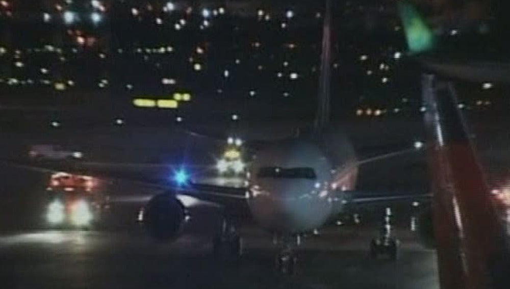 Un avión realiza un aterrizaje de emergencia en Nueva York
