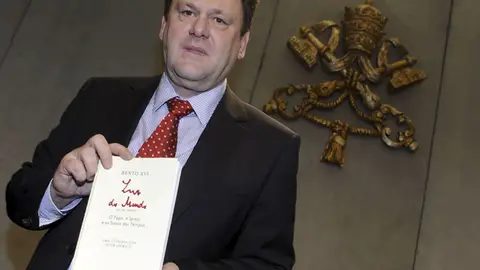 Ya a la venta el libro del Papa Ya a la venta el libro del Papa