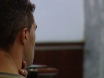 Acusado de abusar sexualmente de su hija de 6 años Acusado de abusar sexualmente de su hija de 6 años