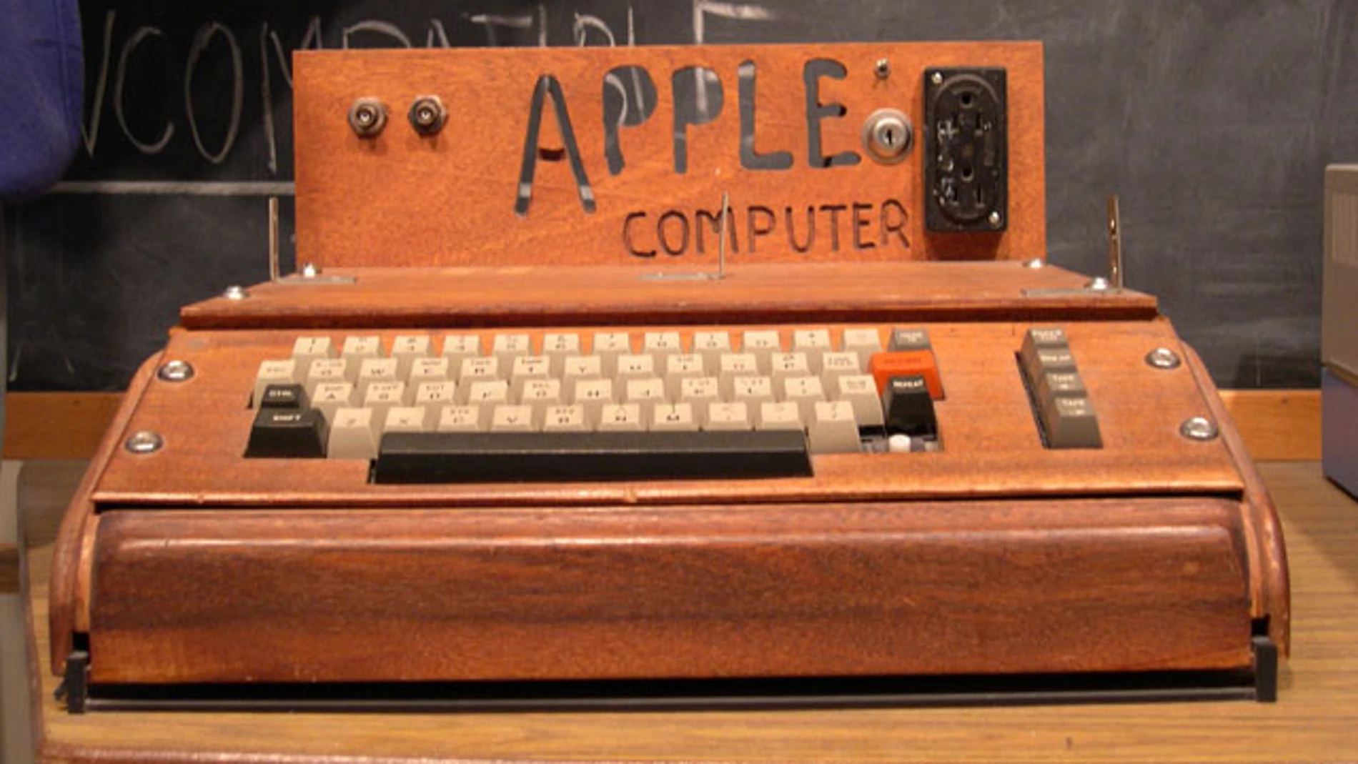Se vende el primer Apple en Londres Se vende el primer Apple en Londres