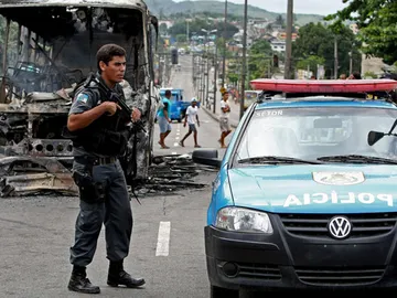 Un agente de policía brasileño Un agente de policía brasileño
