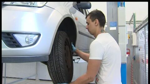 Taller de automoci&oacute;n de autoservicio
