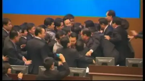 Se pegan en el debate sobre la gratuidad de los menús escolares Se pegan en el debate sobre la gratuidad de los menús escolares