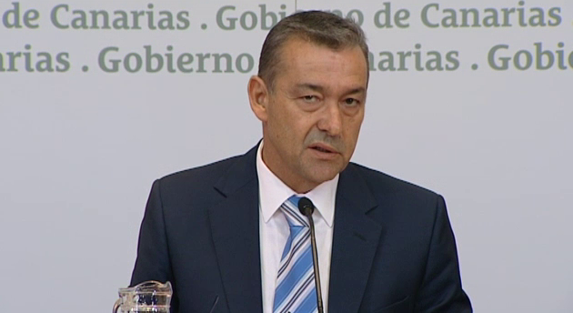 Paulino Rivero pide contundencia al Gobierno del Estado contra los controladores Paulino Rivero pide contundencia al Gobierno del Estado contra los controladores